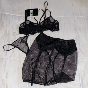 Pretty little thing 3 piece lingerie set